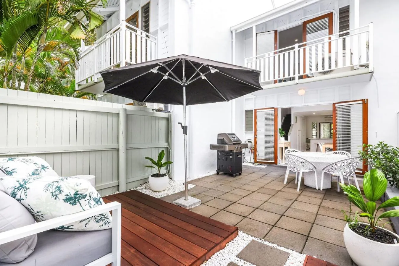 The Queenslander - Full Moon Terrace Port Douglas Holiday home