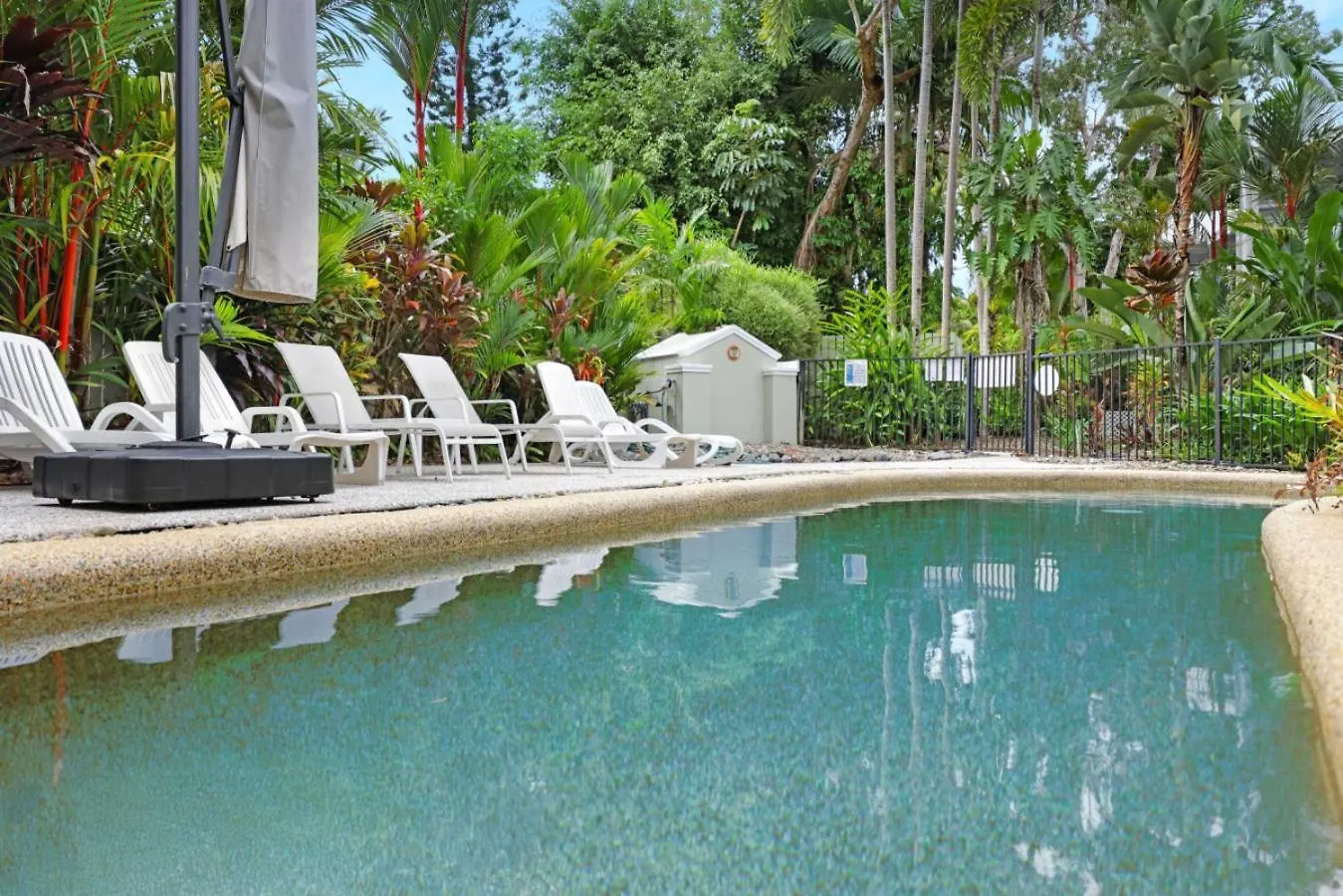 The Queenslander - Full Moon Terrace Port Douglas Australia